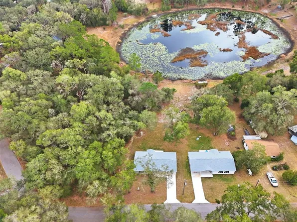 16450 SE 57th Pl, Ocklawaha, FL 32179
