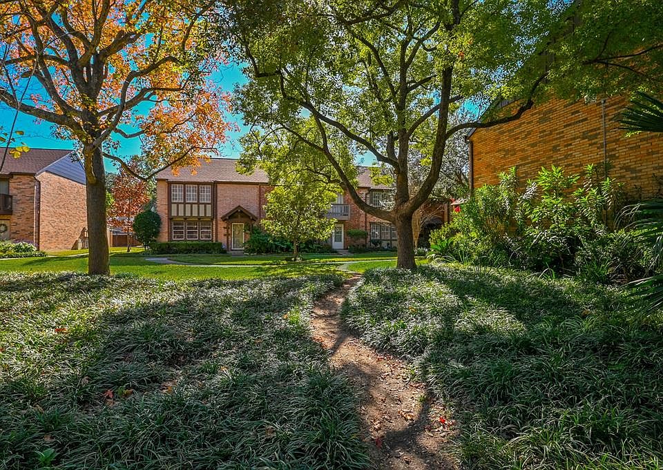 1st image of 2223 Triway Ln #242