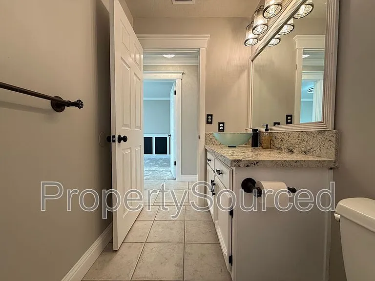 1351 Aksland Dr — Photo 28