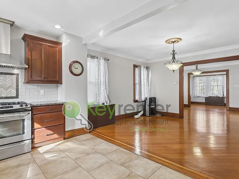 364 Chestnut St — Photo 5