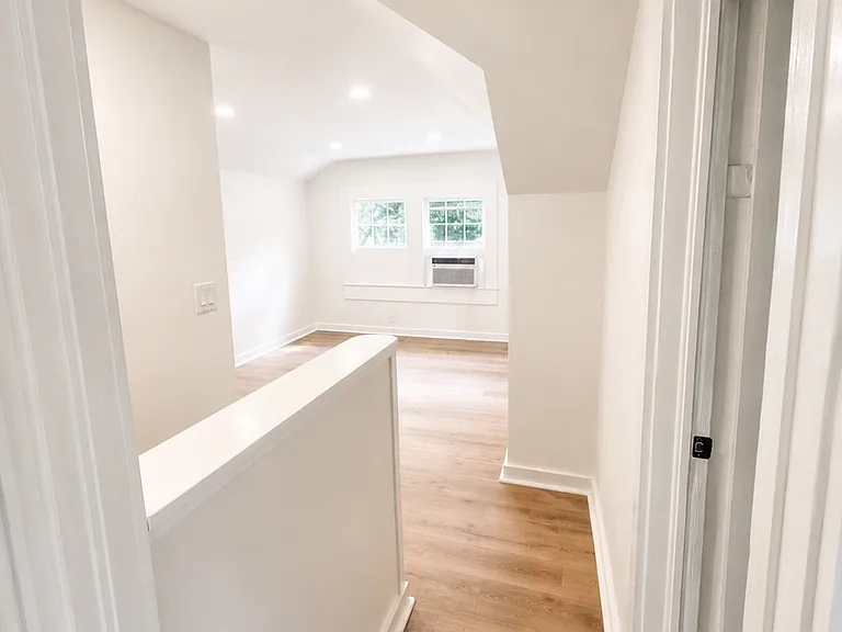 166 Kenan St #C — Photo 16
