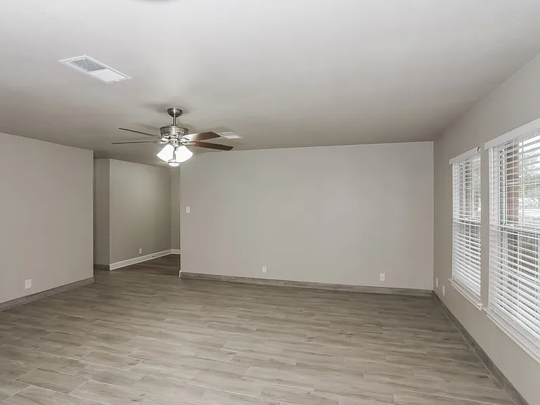 10507 Stone Creek Pl — Photo 4