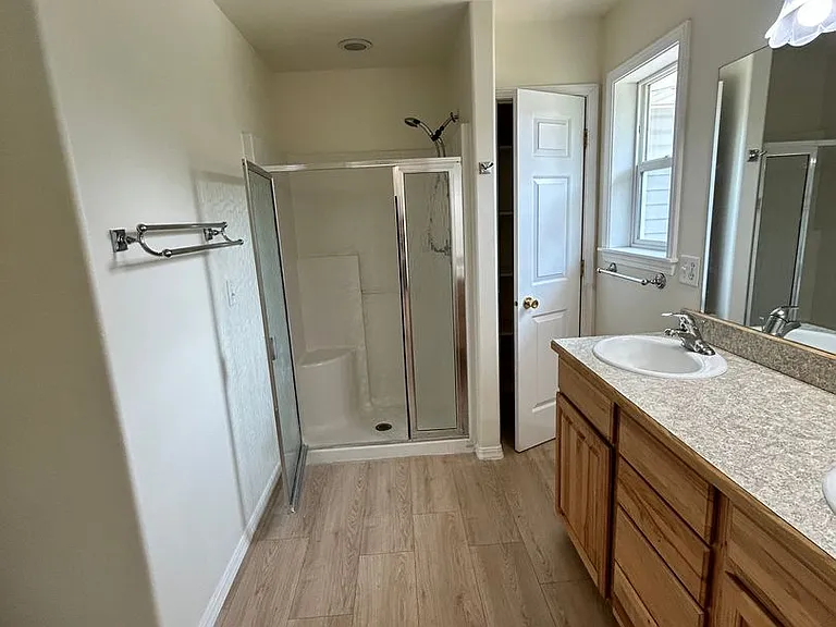 607 Desta St — Photo 22