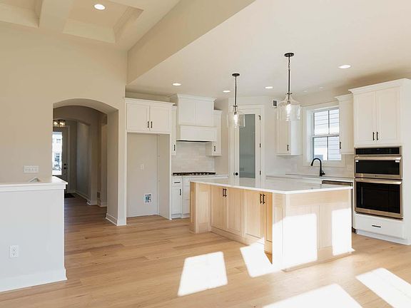 5th image of 4056 Osprey Ct NE