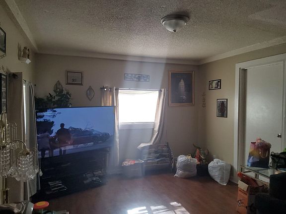 2nd image of 287 George St