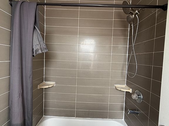 4th image of 3248 N Carlisle St #3