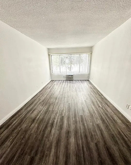 Building Photo - 440 N Hayworth Ave #112