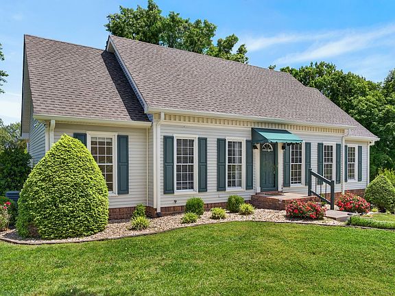 3rd image of 867 Countrywood Dr