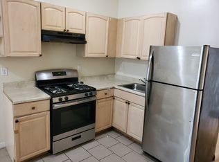 77 Bostwick Ave #1E, Jersey City, NJ 07305