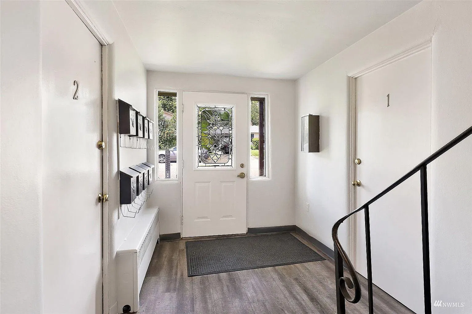 715 Judson St — Photo 3