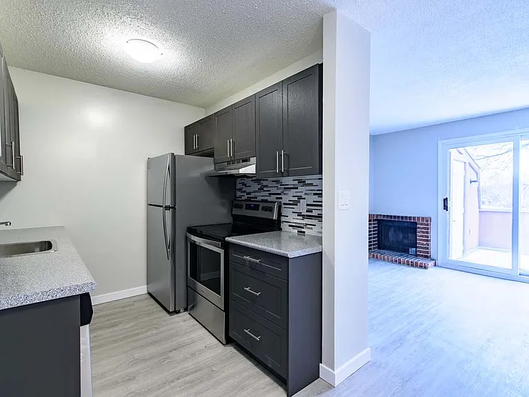 230 Fairlane Ave — Photo 1