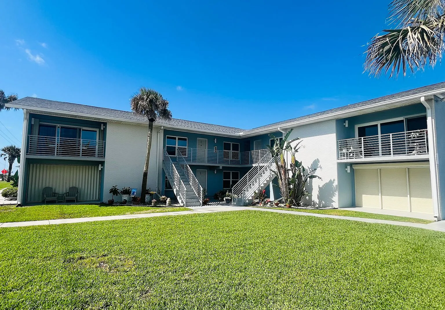 Beautiful Condo with Ocean Views — Photo 1