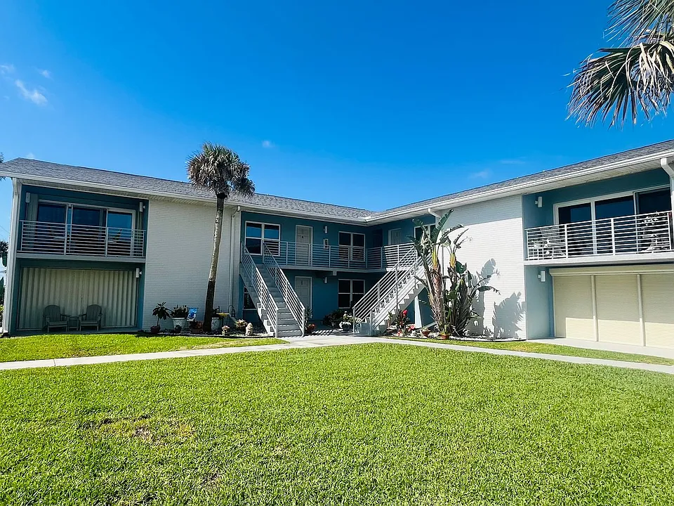 2250 Ocean Shore Blvd #201