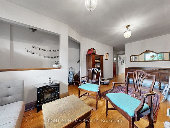 5th image of 262 Lippincott St