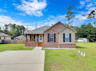 29280 Willow Dr, Lacombe, LA 70445