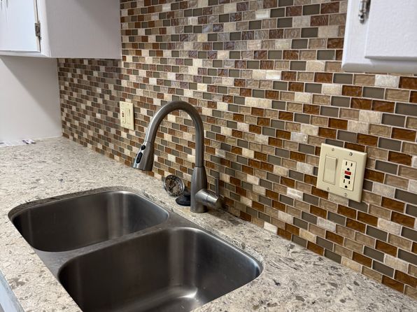 7808 W Manchester Ave APT 2