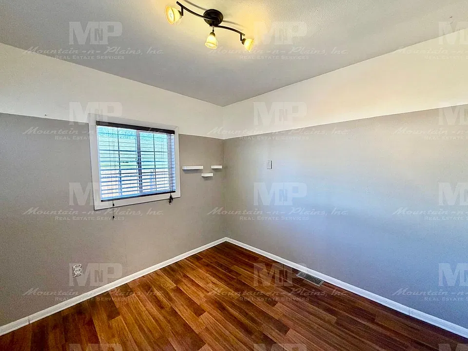 640 Lesser Dr