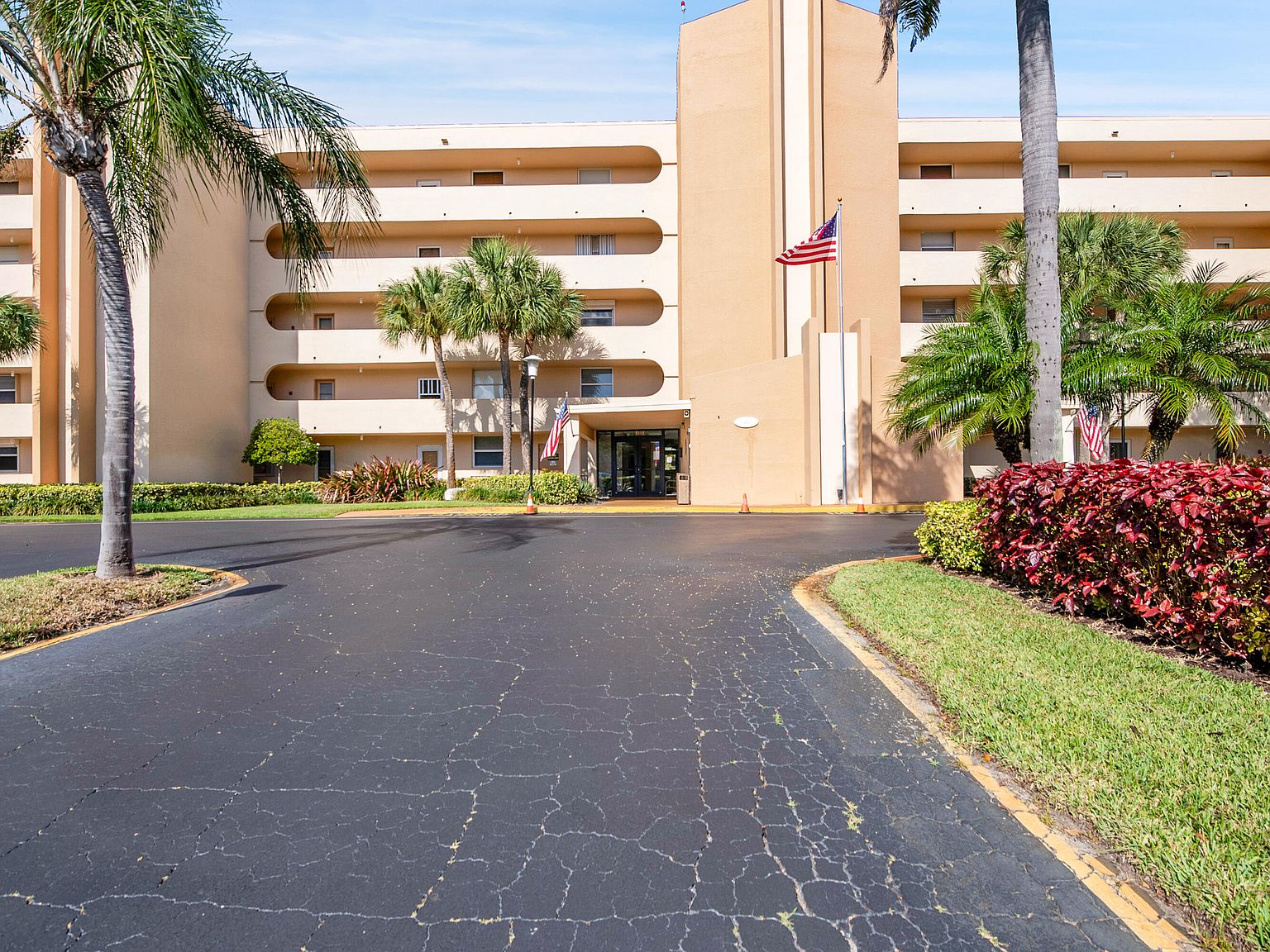 6461 NW 2nd Avenue #414