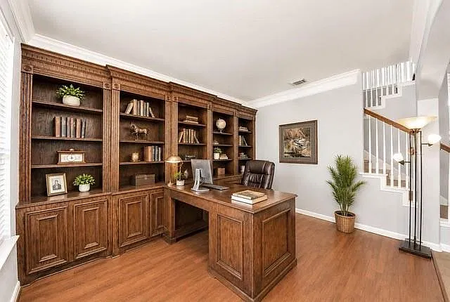 5 bed, 3.5 bath, 3581 sqft, $3,200 — Photo 3