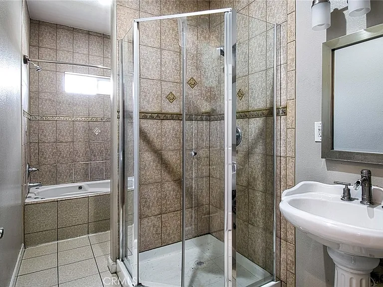 14802 Leibacher Ave — Photo 19