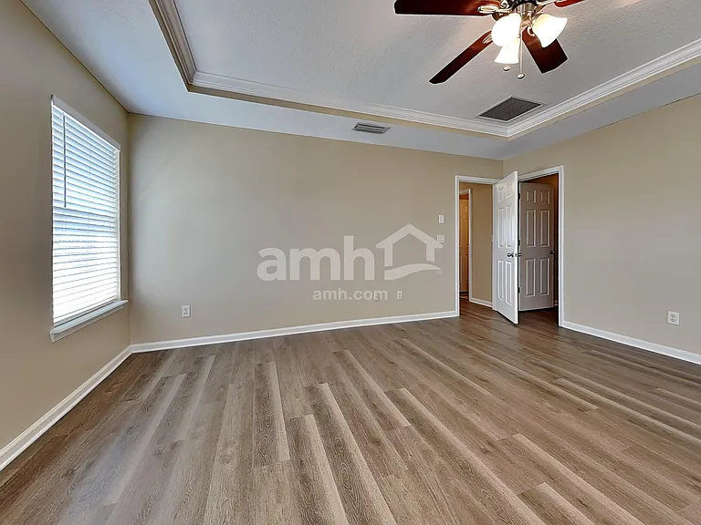 11417 Johnson Creek Cir — Photo 9