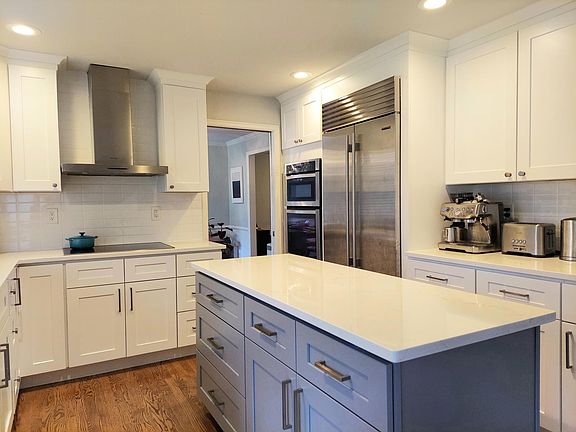 3rd image of 24449 SE 42nd Pl