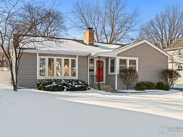 142 S Bothwell St, Palatine, IL 60067