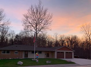 23183 Huron River Dr, Rockwood, MI 48173