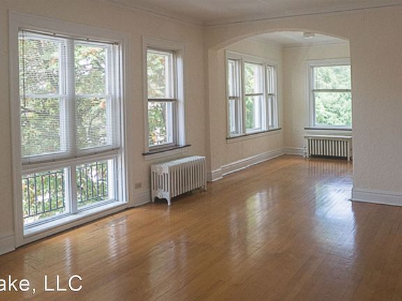 3rd image of 921 Lake St Unit 1N-A2