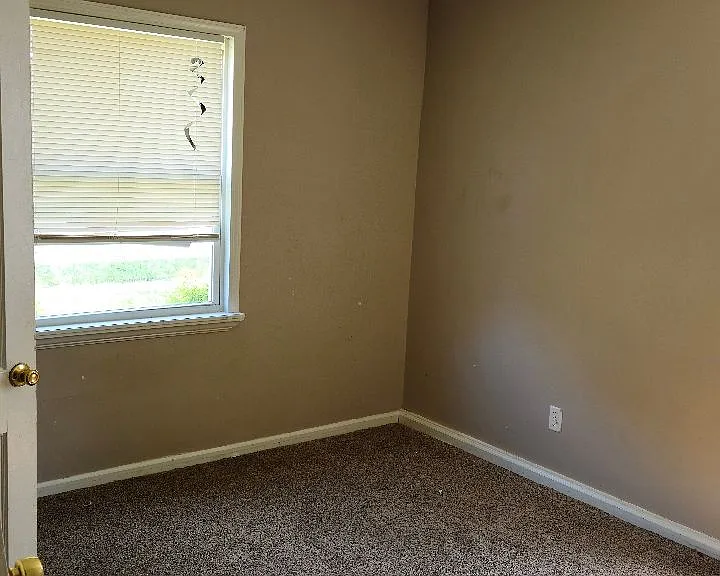 17750 Lincoln Ave — Photo 6
