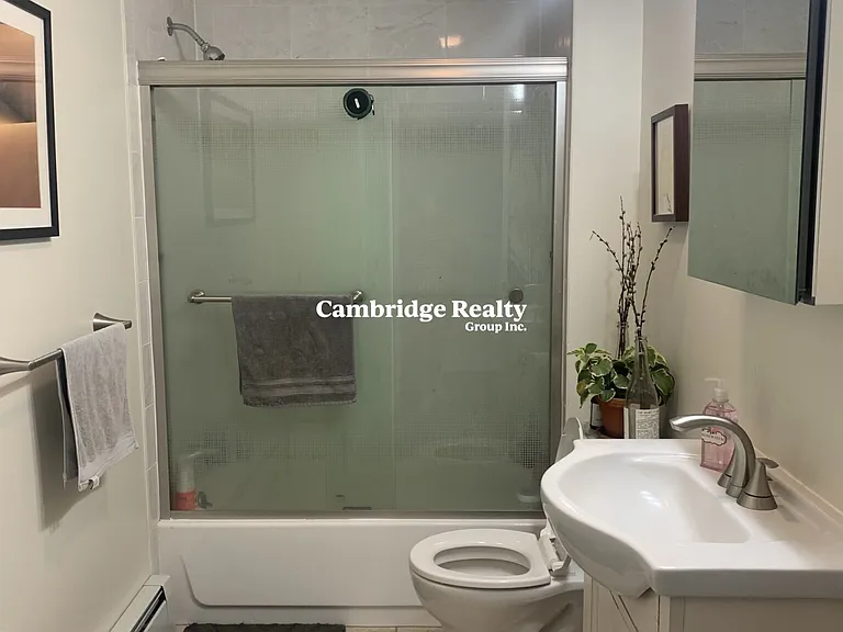 69 Newton St #2L — Photo 10