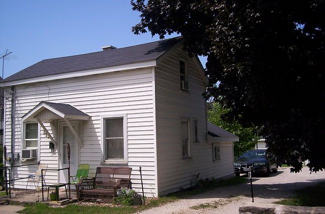2nd image of 521 S State St