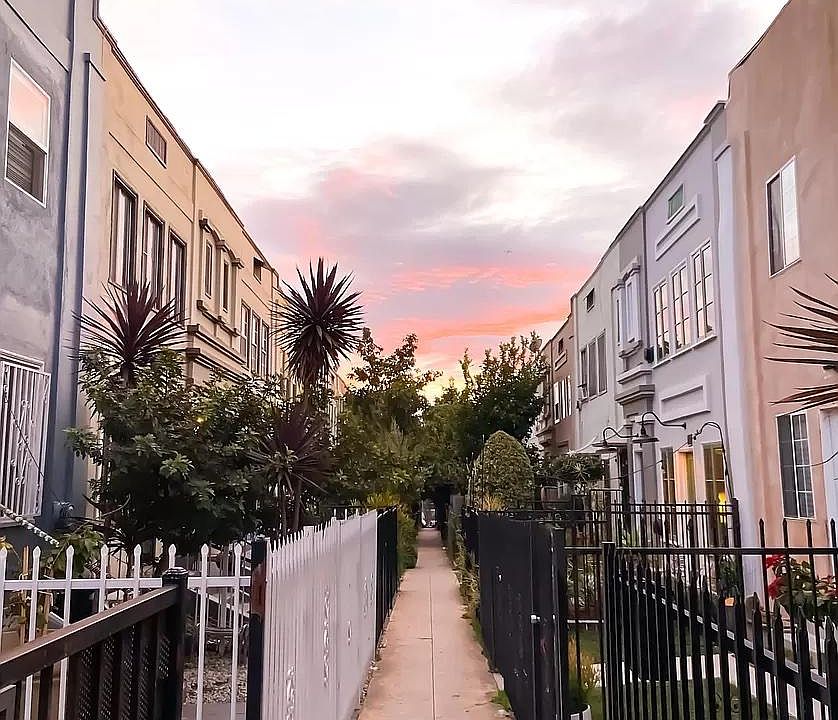 1st image of 218 S Columbia Pl