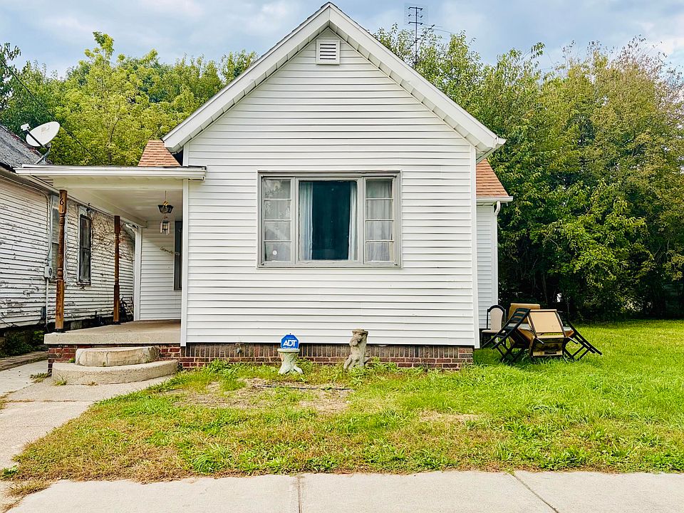 1st image of 161 Hausman St