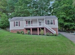 15610 Roland View Dr, Chester, VA 23831