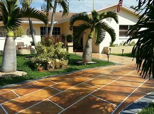 2280 NW 3rd Ct, Boca Raton, FL 33431