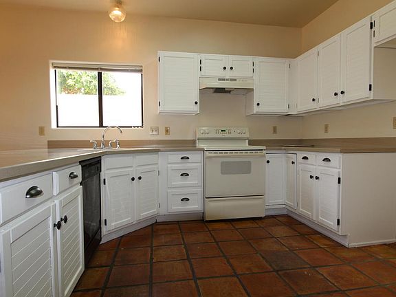 3rd image of 9291 N Jessy Ln