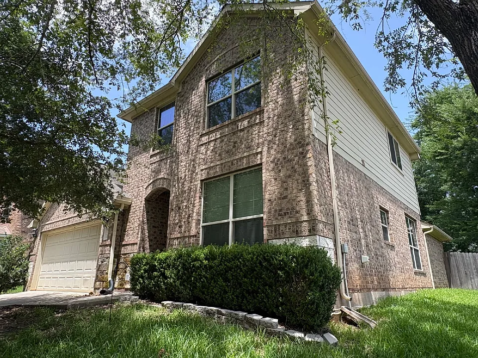 3721 Whisper Walk
