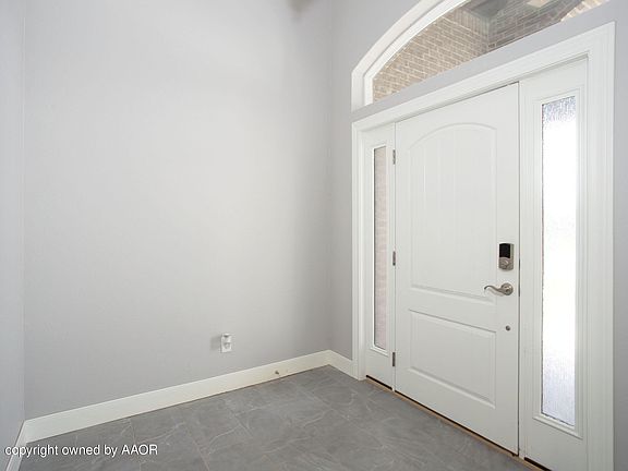 3rd image of 2902 Bismarck Ave