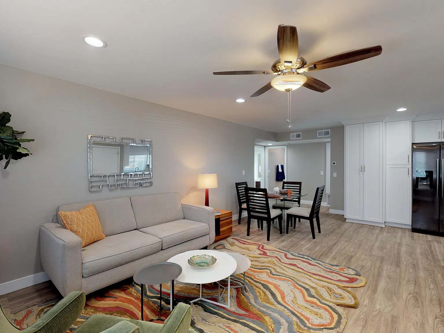 3 bed, 1170 sqft, $3,350 — Photo 4
