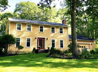 18 Diamond Ct, Northampton, MA 01062