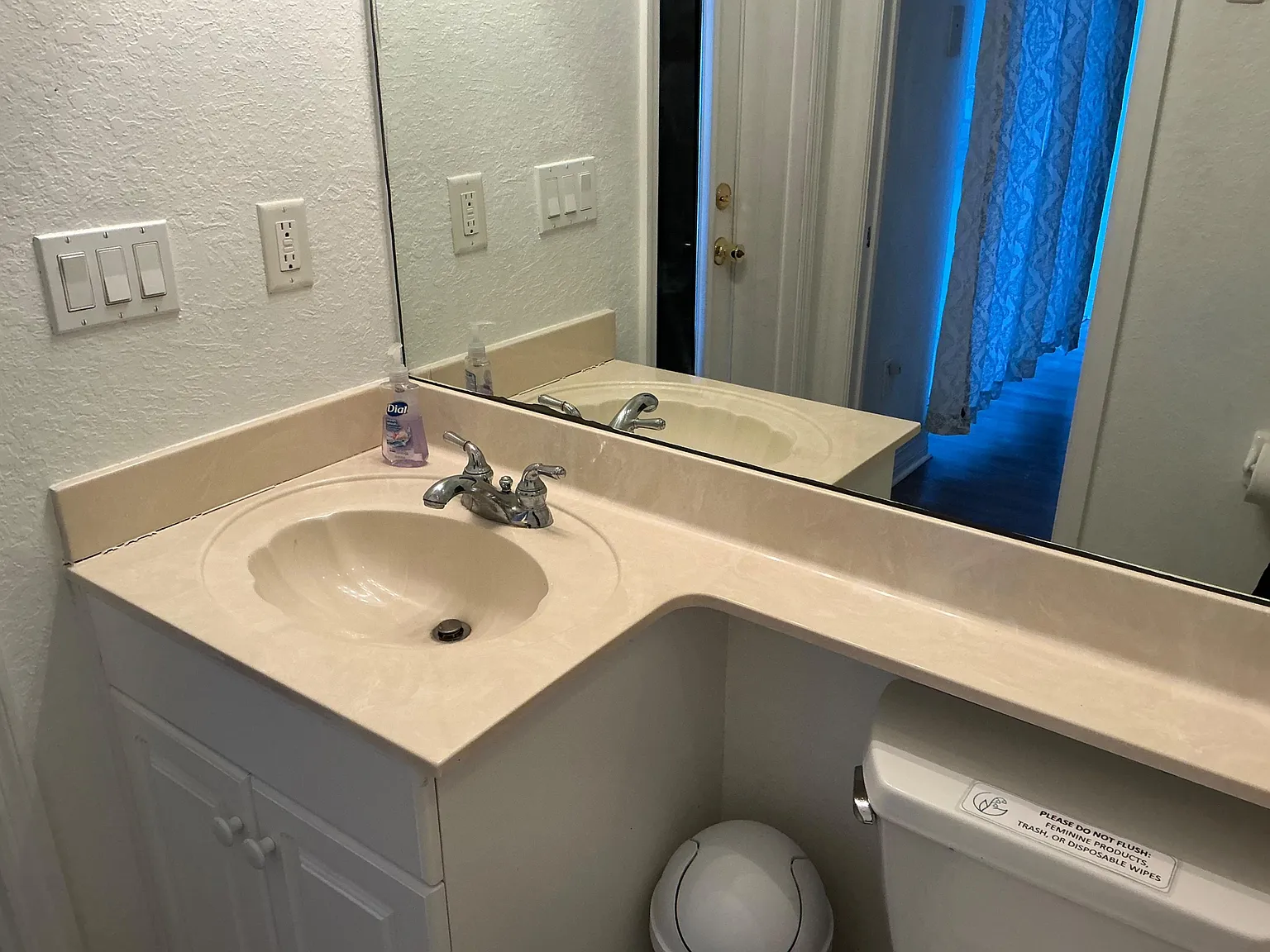 4 bed, 3.5 bath, 2520 sqft, $1,356 — Photo 4