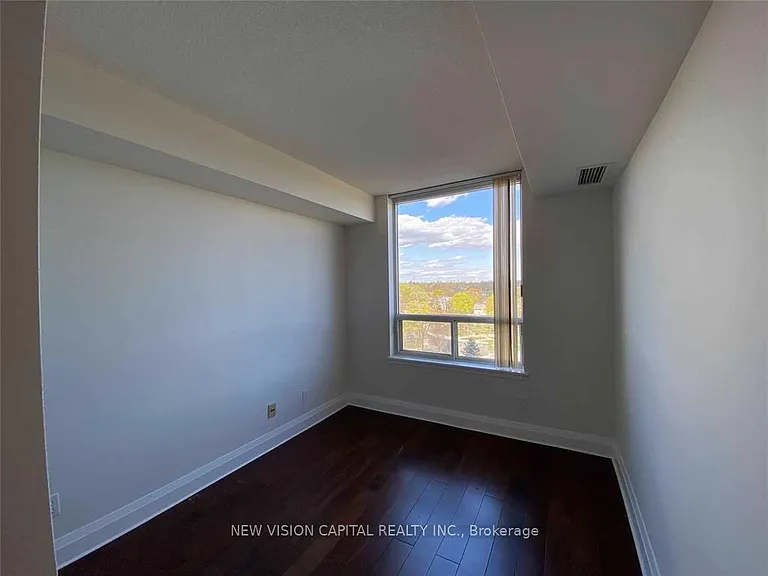 18 Hillcrest Ave #803 — Photo 5