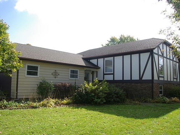 2nd image of 2818 Cambridge St