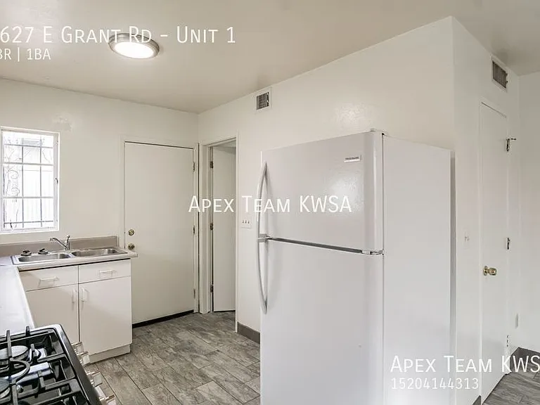 2627 E Grant Rd #1 — Photo 7