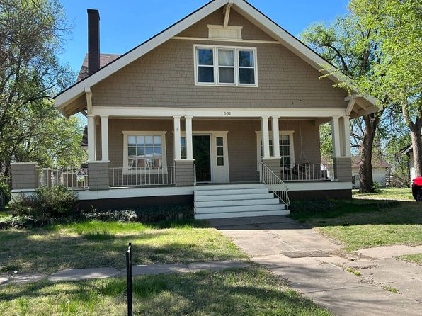 531 W 5th St, Larned, KS 67550