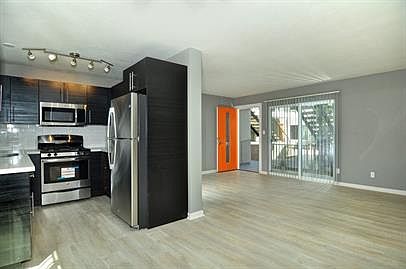 3rd image of 4424 51st St #2