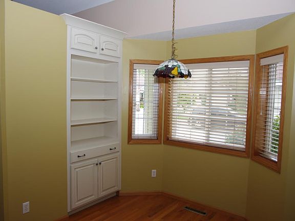 Built in Hutch