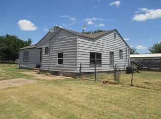 201 Nebraska Ave, Geronimo, OK 73543