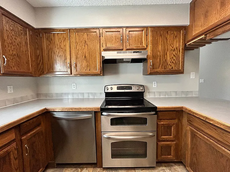 2436 Scott Ct — Photo 6